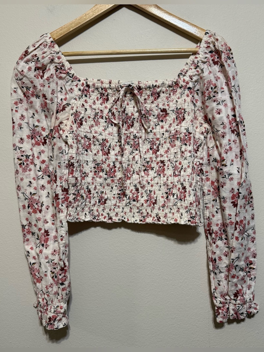 American Eagle Pink White Long Sleeve Ruched Top M